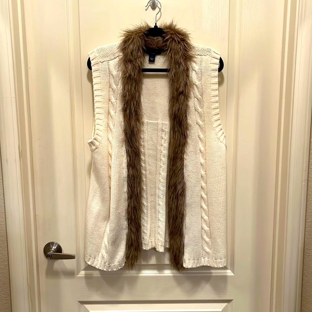 NWOT Bandolino vest